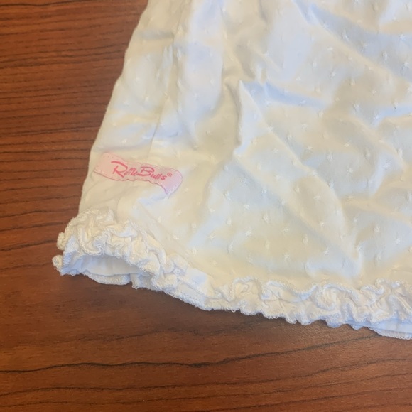 Ruffles Butts white top - Picture 6 of 8